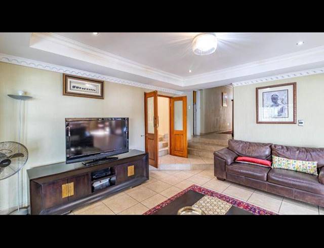 3 BEDROOM HOUSE FOR SALE IN MULBARTON